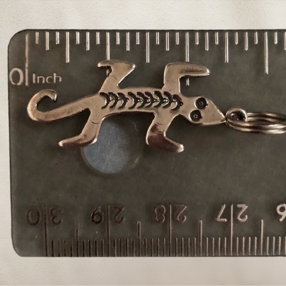 Vintage Sterling Silver Southwestern Reptile Gecko Charm Pendent - Picture 4 of 8